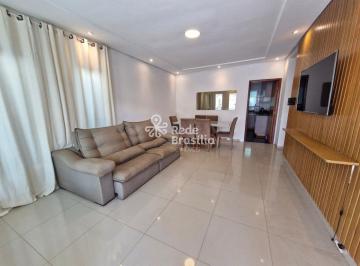 Casa · 230m² · 3 Quartos · 2 Vagas · Rua 3B - Casa em Condomínio à venda, 3 quartos, sendo 2 suítes, 2 vagas, piscina e churrasqueira - V