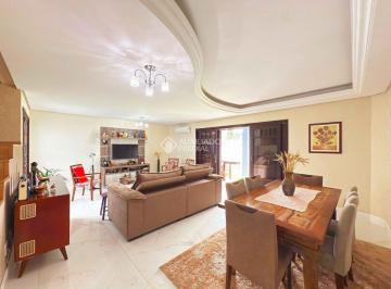 Casa · 249m² · 3 Quartos · 2 Vagas · Casa com 3 quartos e uma suíte ampla com vista