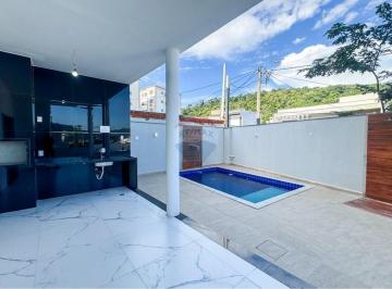 Casa · 300m² · 4 Quartos · Casa nova de alto padrão no Pechincha de 300m², 4 suítes e lazer completo