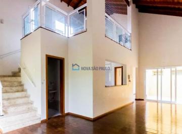 Casa · 200m² · 3 Quartos · 6 Vagas · Casa Assobradada com 3 Suítes, 6 Vagas e Quintal. Próxima ao Shopping Plaza Sul