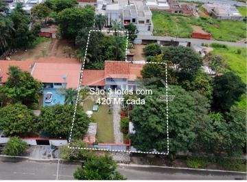 Casa · 2 Quartos · Casa de 2 Quartos com 3 lotes de 420 m² cada á venda no bairro Turista II