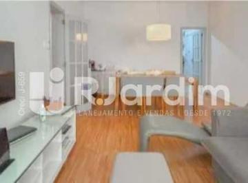 Apartamento · 112m² · 3 Quartos · 1 Vaga · Excelente apartamento mobiliado no Leblon com 112m2