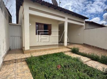 Casa · 196m² · 3 Quartos · 1 Vaga · CASA DE 03 QUARTOS À VENDA – ÓTIMA OPORTUNIDADE!