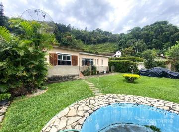 2b9ac6012c6d41c91dd3e01dd39797a61a2231cd · Casa à venda, 134 m² por R$ 680.000,00 - Itaipava - Petrópolis/RJ