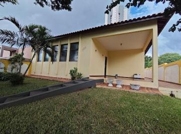 918bf6459faf1ae47fd722918f10a05d60c49e9b · Casa de Esquina no São Francisco - 420 mts Terreno - 5 quartos sendo 2 suítes.