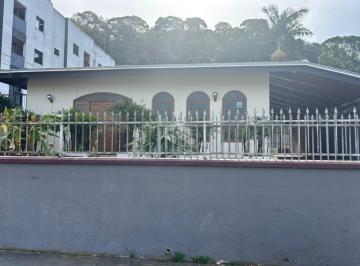 Casa · 263m² · 4 Quartos · 2 Vagas · CASA COM 4 QUARTOS, SENDO 2 SUÍTES A VENDA NO SANTO ANTÔNIO