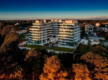 Apartamento · 235m² · 3 Quartos · 3 Vagas · Apartamento 3 Suítes Cabral Curitiba
