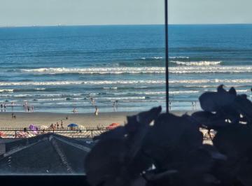 Apartamento · 52m² · 1 Quarto · 1 Vaga · Apartamento frente ao mar a venda em Praia Grande SP