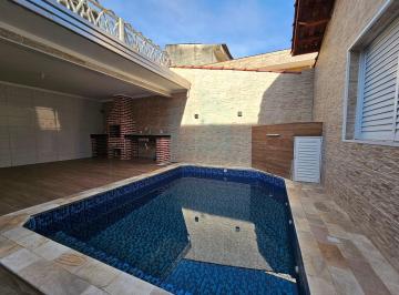 Casa · 140m² · 4 Quartos · 4 Vagas · Casa com churrasqueira e piscina à venda em Praia Grande
