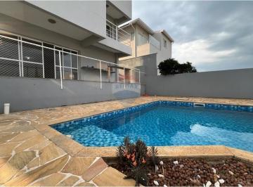 Casa · 348m² · 4 Quartos · 4 Vagas · Casa Alto Padrão com 4 sutes, 347 m2 de área útil, piscina e 4 vagas em Condomínio de Vinhedo.
