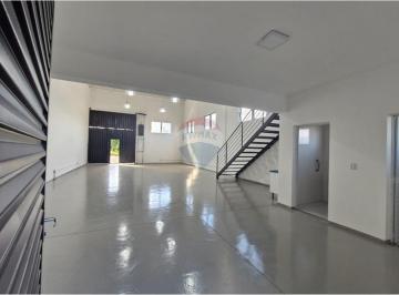 Comercial · 200m² · 4 Vagas · Galpão /Depósito/Armazém comercial ou industrial novo com 200 m² para locação
