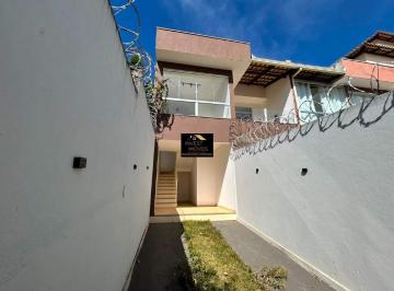 Casa · 88m² · 3 Quartos · 2 Vagas · Linda Casa Duplex, bairro Duque de Caxias - Betim/MG