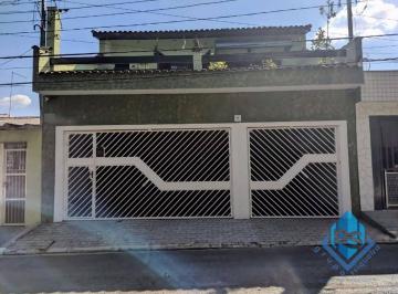 Casa · 250m² · 5 Quartos · 3 Vagas · Sobrado em Chácara Sergipe, São Bernardo do Campo/SP de 250m² 5 quartos à venda por R$ 850.000,00
