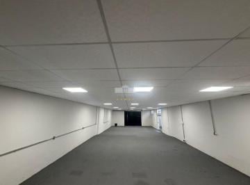 Comercial · 210m² · 2 Vagas · Ponto em Jardim Brasília, Araçatuba/SP de 210m² para locação R$ 3.000,00/mes