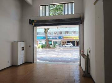 Comercial · 37m² · Loja em Várzea, Teresópolis/RJ de 37m² para locação R$ 3.700,00/mes