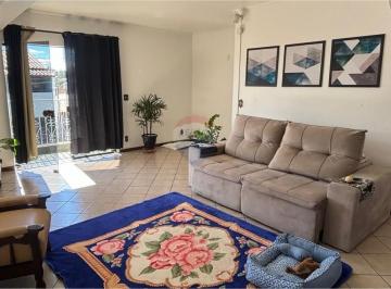 Casa · 272m² · 4 Quartos · 3 Vagas · Sobrado Espetacular em Bragança Paulista!