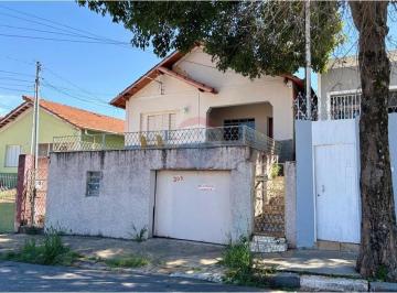 Casa · 137m² · 3 Quartos · 2 Vagas · Imóvel amplo na Vila Municipal – Espaço de sobra para transformar e valorizar