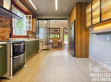Casa de 4 quartos, Brasília · VENDE-SE CASA na SML MI 09 Conj 06