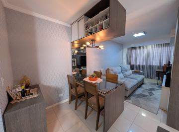 Sala de Jantar · Apartamento à venda 2 quartos no Portão Curitiba, próximo Vila Izabel e Água Ver