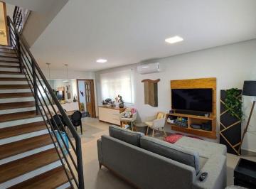Casa de 3 quartos, Santana de Parnaíba · Casa com 3 suítes em Condominio Santana de Parnaíba