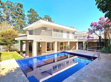 Casa · 300m² · 5 Quartos · 4 Vagas · Casa em condomínio com 300 m²