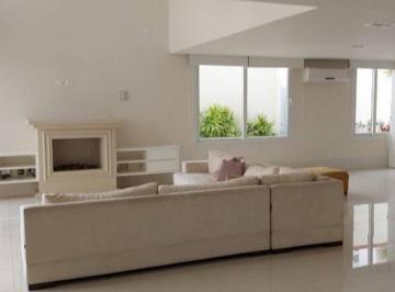 Casa · 480m² · 3 Quartos · 6 Vagas · Sobrado de 480m² em condomínio no Espaço Cerâmica - SCS