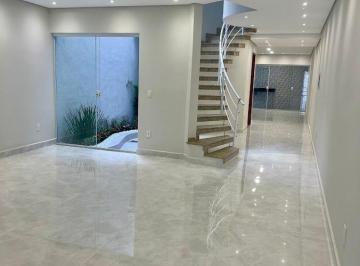 Casa · 150m² · 4 Quartos · 4 Vagas · Sobrado à Venda com 150m², 3 suítes, 2 salas e 4 vagas!!!