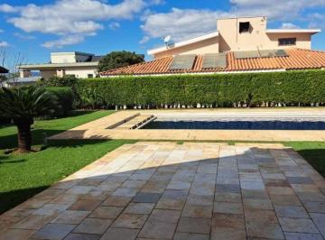 Casa · 439m² · 5 Quartos · 8 Vagas · Lindo Sobrado em Condomínio Fechado