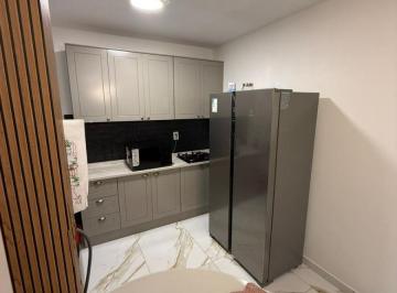 Apartamento de 1 quarto, Colombo · Apartamento lindo novo decorado com porteira fechada em Colombo