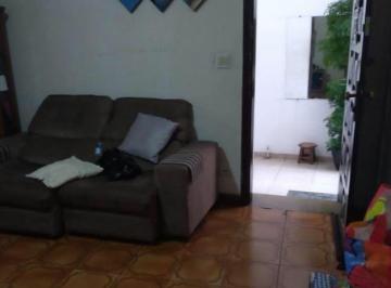 Casa · 238m² · 4 Quartos · 2 Vagas · Casa na Mooca, 238m², 4 Dormitórios.