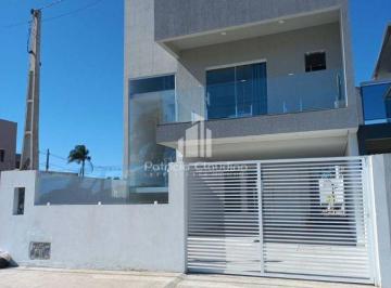 Casa · 220m² · 3 Quartos · 3 Vagas · Sobrado Com 03 Dormitórios (01 Suíte), Piscina, À 600 Metros Da Praia!