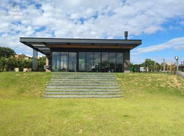 Casa · 238m² · 3 Quartos · Casa à venda e para alugar em Sertanópolis, Ecovillas Do Lago, com 3 suítes, com 238.54 m²