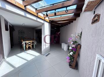 Casa · 215m² · 3 Quartos · 4 Vagas · Casa à Venda no Jardim do Lago