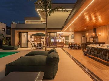 Casa · 587m² · 5 Quartos · 9 Vagas · Casa de Luxo no Portal Japy Golf Club – 5 Suítes, Mobiliada e Piscina Climatizada