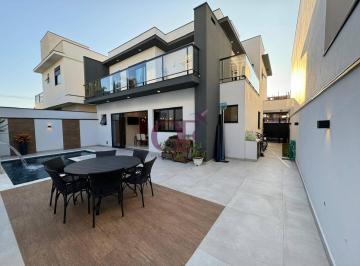 Casa · 215m² · 4 Quartos · 4 Vagas · Casa no Reserva Ermida com Piscina Aquecida e Área Gourmet – Aceita Permuta por Terreno