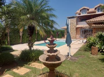 Casa · 1000m² · 4 Quartos · 6 Vagas · Casa de Luxo no Reserva Japy Golf Club com Vista Exclusiva para o Golfe