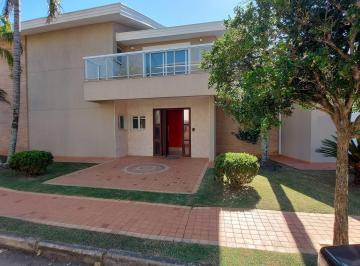 Casa · 556m² · 3 Quartos · 6 Vagas · Casa Completa no Portal do Paraíso II com 3 Suítes, Piscina e Cinema Privativo