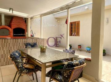 Casa · 220m² · 3 Quartos · 2 Vagas · Casa Térrea à Venda com Edícula