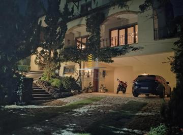 Casa · 400m² · 5 Quartos · 4 Vagas · Linda casa estilo Toscano melhor localização Residencial 4 - 4 dormitórios