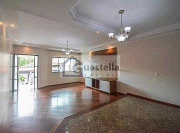 Casa · 290m² · 4 Quartos · 4 Vagas · Sobrado à Venda em Nova Petrópolis, SBC: 4 Dorms, 290m², R$940mil