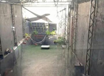 Comercial · 180m² · Loja na Rua Marquês de Paranaguá, N. 369 - Fundos • 180 m²