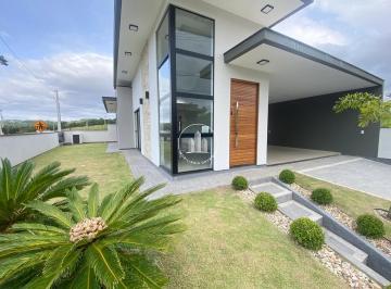 Casa · 113m² · 3 Quartos · 4 Vagas · Casa de 3 dormitórios sendo 1 suíte no Lot. Nova Horizonte