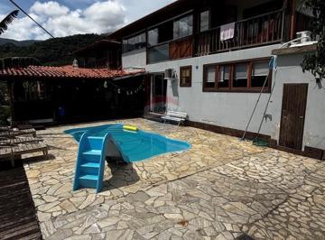Casa · 10m² · 2 Quartos · 2 Vagas · Casa para locação