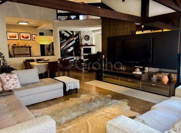 1 · Casa Residencial com 4 quartos sendo 3 suítes, com 309m² no João Paulo, Florianópolis.