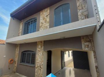 Casa · 178m² · 3 Quartos · 5 Vagas · Sobrado à venda no Gustavo Picinini