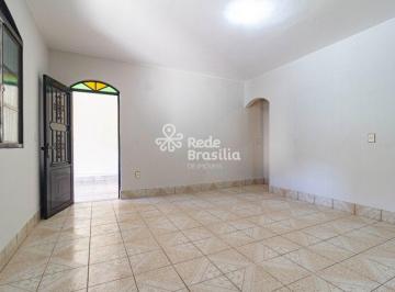 Casa · 212m² · 4 Quartos · 2 Vagas · TH4550 - QE 44 Guará II, Casa 04 quartos, 212m². Agende sua visita!