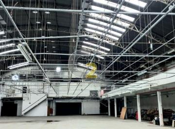 Comercial · 4600m² · 20 Vagas · Galpao comercial a venda na Barra Funda com 4600m2 de construcao e 3300ms de terreno