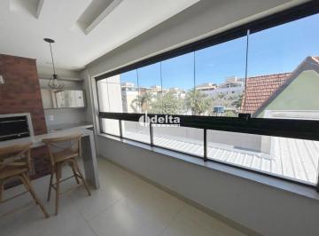 Apartamento · 100m² · 3 Quartos · 2 Vagas · Apartamento com 3 quartos sendo 1 suíte disponível para locação no bairro Santa Mônica em Uberlândia