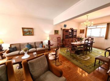 Apartamento · 190m² · 3 Quartos · 1 Vaga · Excelente localização, ótima planta com ambientes espaçosos, andar alto e excelente localização
