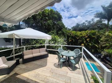 Casa · 300m² · 5 Quartos · 4 Vagas · Casa em 2 lotes com 2 piscinas aquecidas, sauna e lazer completo ? equilíbrio perfeito entre confort